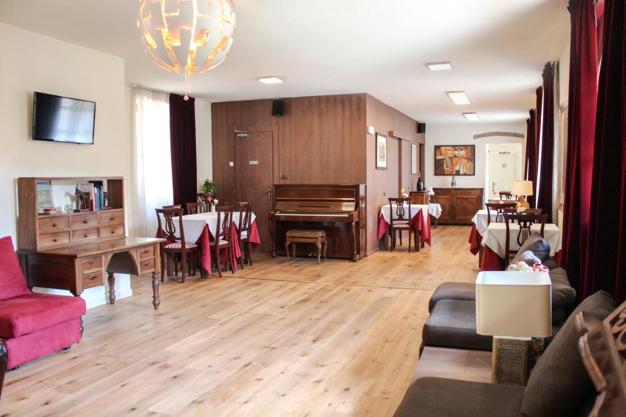 Hotel Le Stanze Della Musica Borgomale Exteriér fotografie